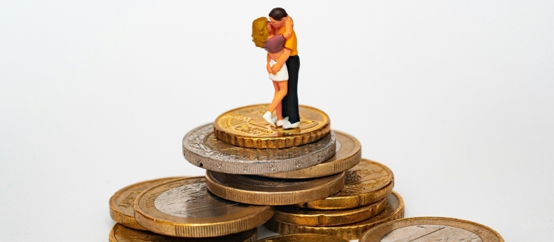 Wat verandert er financieel als je uit elkaar gaat of als je gaat scheiden? Wat verandert er financieel als je uit elkaar gaat of als je gaat scheiden?