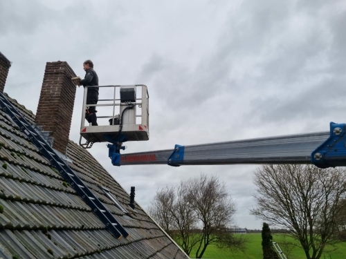 Schoorsteen lekt regen