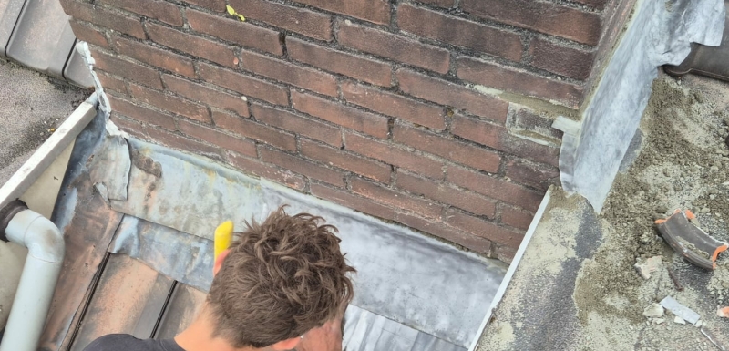 Schoorsteen lood vervangen