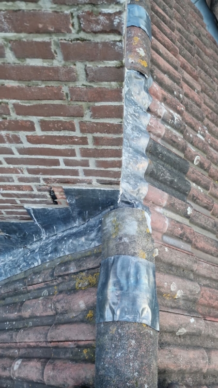 Schoorsteen loden achterslab renoveren