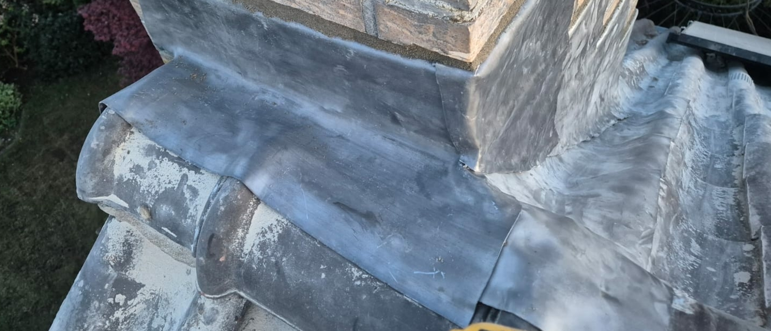 Schoorsteen loodwerk verwijderen