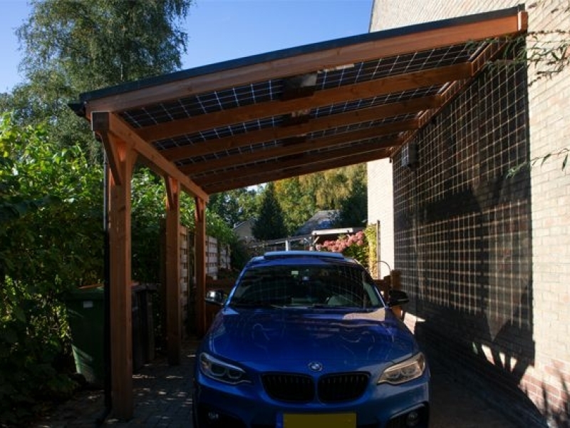 Carport met zonnepanelen