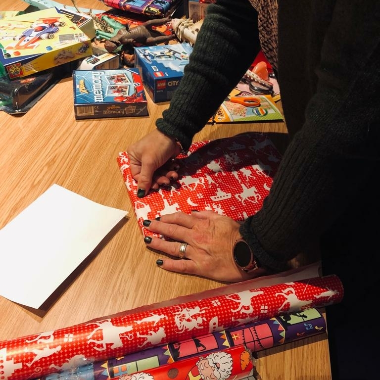 Inpakken van cadeaus