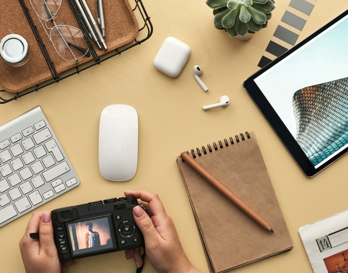 pexels-fauxels-3183132