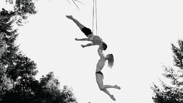 Acey Harper couple hanging on ropes