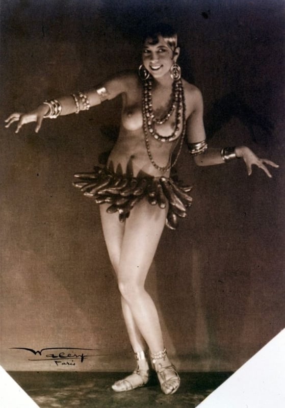 Banana skirt  - Josephine Baker  Paris, 1920s. Photographed by Lucien Walery