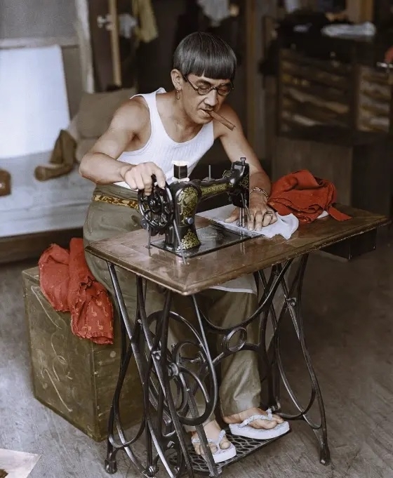 Foujita sewing