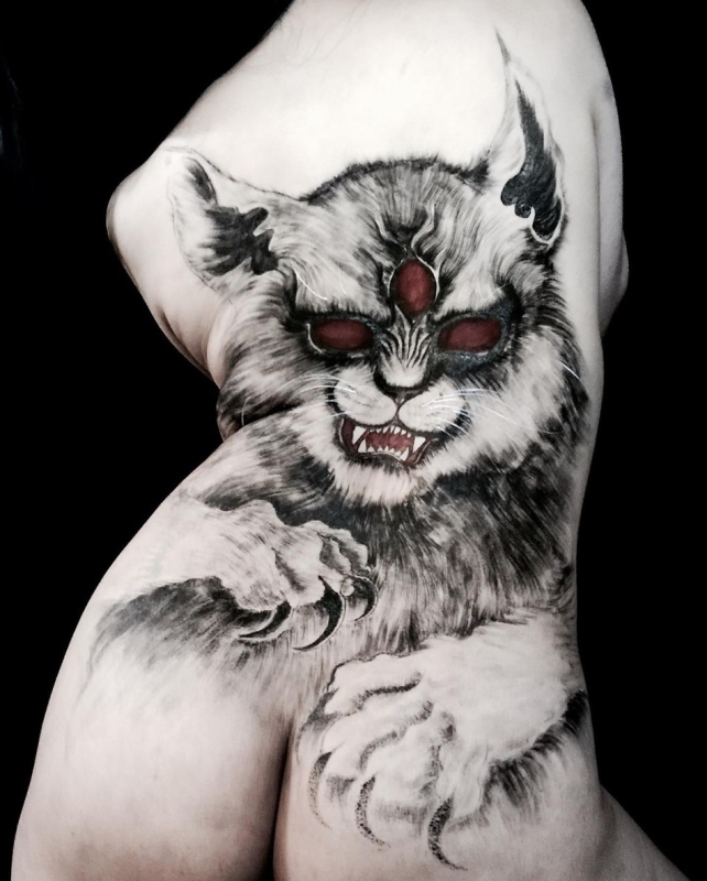 Gaku Azuma body paint