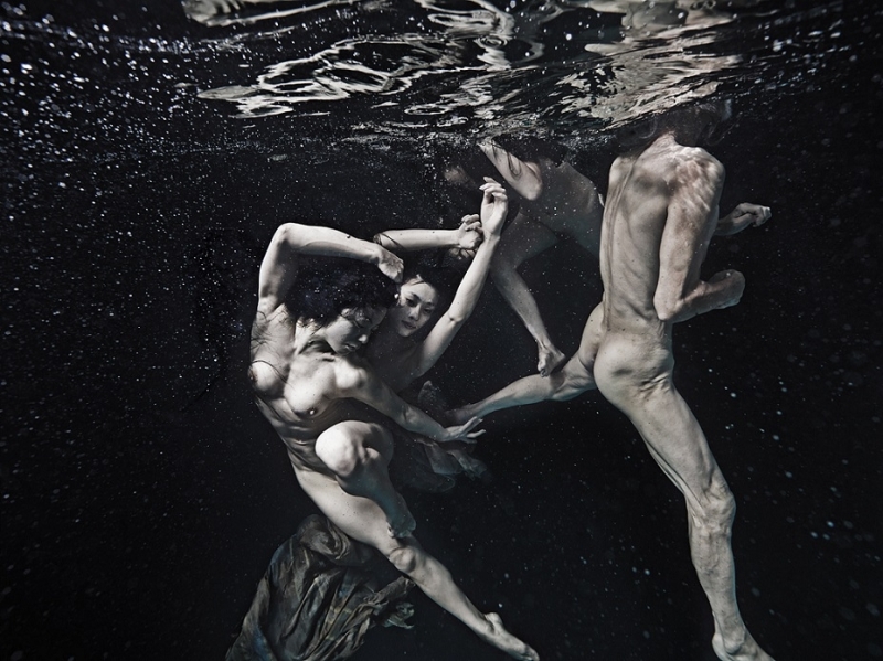 Ikeya Tomohide underwater nudes