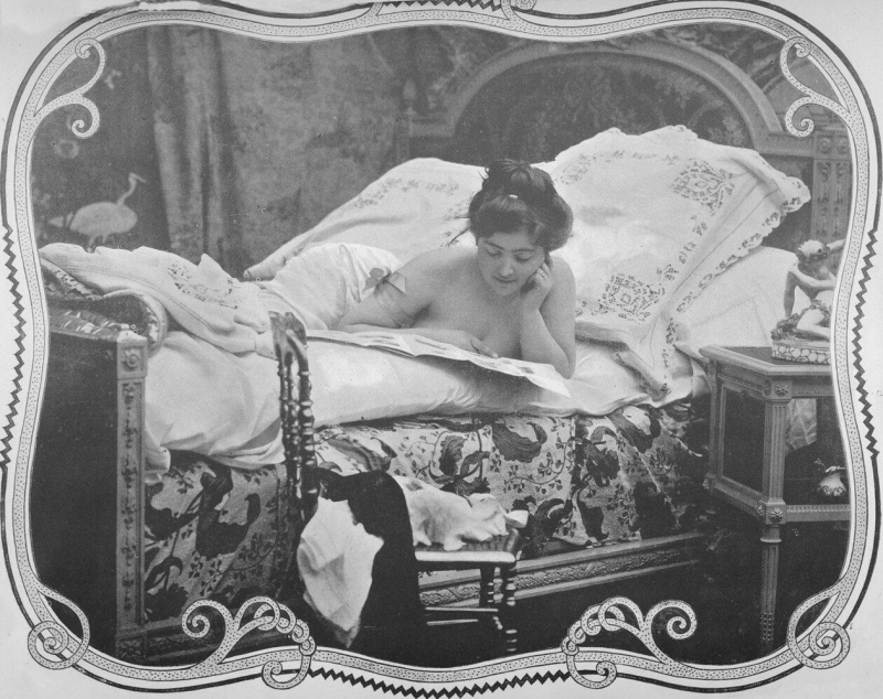 La Belle Image, monochrome photograph by an anonymous artist, published in the famous illustrated series Le Panorama - Paris la Nuit (No. 1), edited by Ludovic Baschet in Paris in 1900 La Belle Image, monochrome photograph by an anonymous artist, published in the famous illustrated series Le Panorama - Paris la Nuit (No. 1), edited by Ludovic Baschet in Paris in 1900