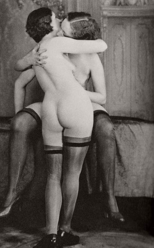 497px x 800px - 1920s Vintage Erotic Postcards/Photographs Depicting Lesbian Encounters