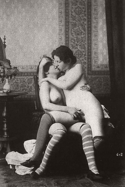 lesbians on a chair vintage pic