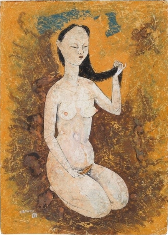 naondo Nude combing her hair