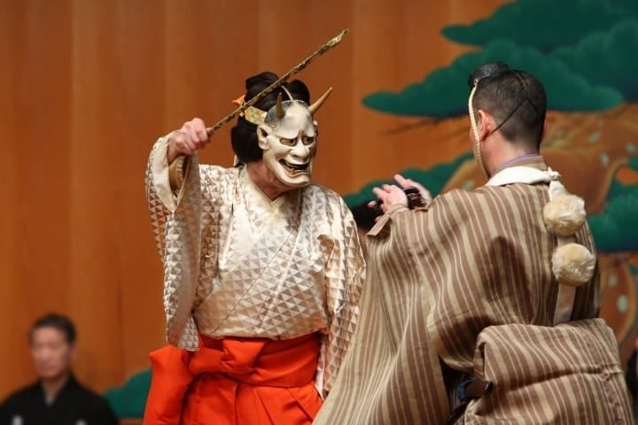 noh actor hannya mask