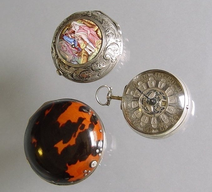 Pocket watch extravagant, big triple case verge watch with hidden erotic enamel painting, with date, Wilter London, ca. 1740 (including case) Pocket watch extravagant, big triple case verge watch with hidden erotic enamel painting, with date, Wilter London, ca. 1740 (including case)