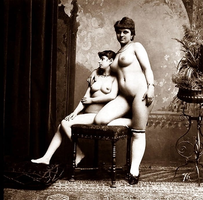 posing courtesans vintage erotic pic