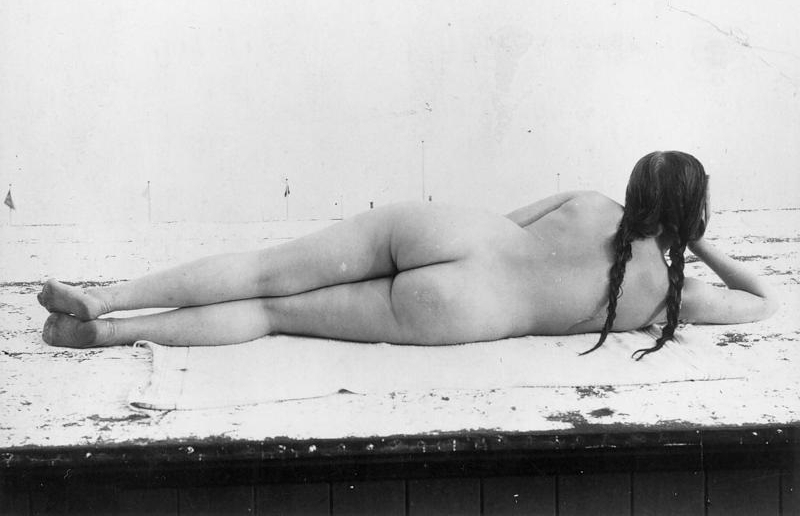 reclining nude Mary Willumsen