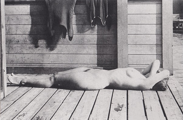 reclining nude Mary Willumsen photograph