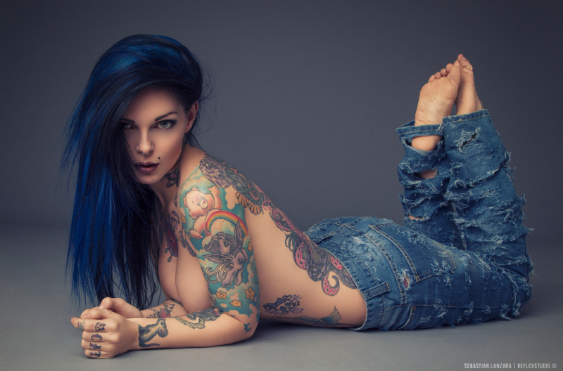 Riae model evvi art
