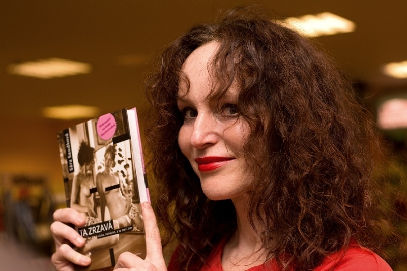 Sarah Saudek with her autobiography