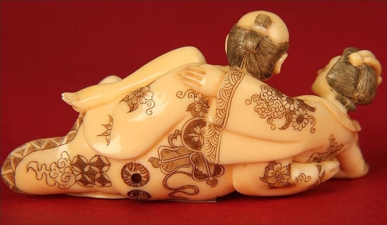 shunga netsuke backside