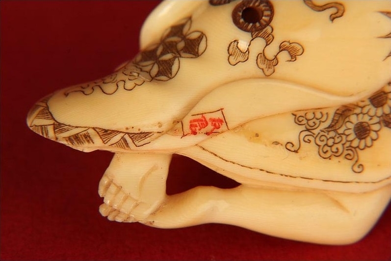 shunga netsuke detail