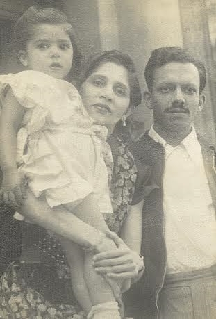 Souza with his wife Maria and daughter Shelley