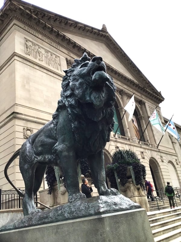 The bronze lions at the entrance welcome visitors to the Art Institute of Chicago