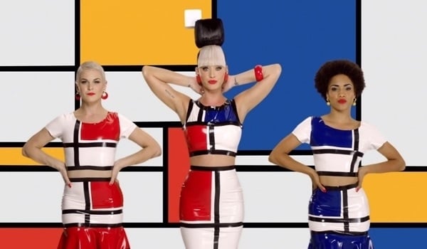 The look inspired by Piet Mondrian and Saint Laurent in the video of Katy Perry This Is How We Do