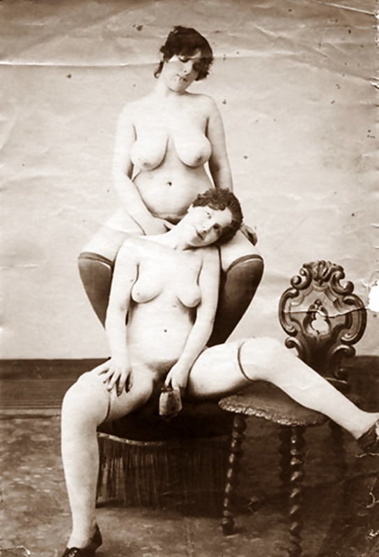 544px x 800px - 1920s Vintage Erotic Postcards/Photographs Depicting Lesbian Encounters