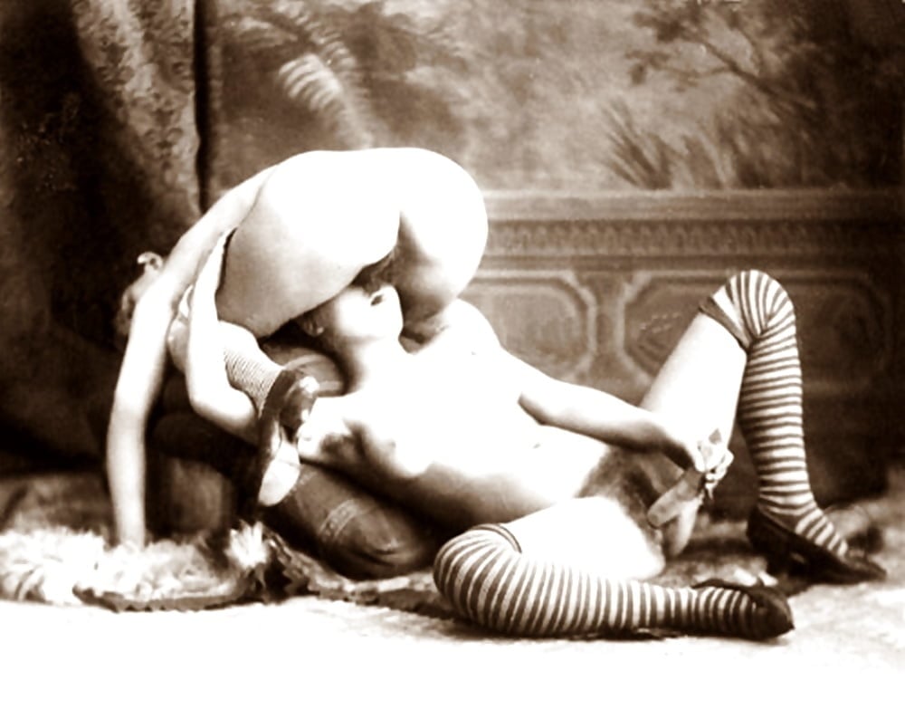 1000px x 794px - 1920s Vintage Erotic Postcards/Photographs Depicting Lesbian Encounters