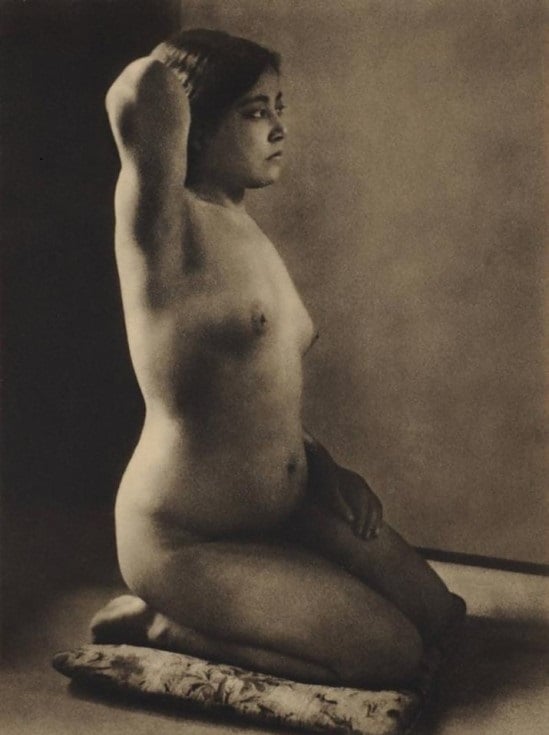 Yasuzō Nojima Kneeling nude girl