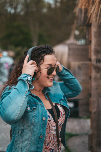 zo gemakkelijk is silent disco huren in Gelderland!