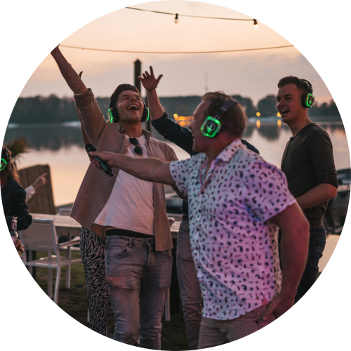Helemaal los gaan met silent disco huren