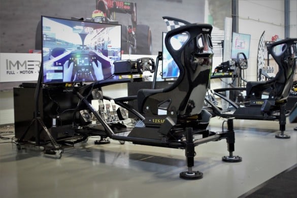 Bewegende race simulator huren