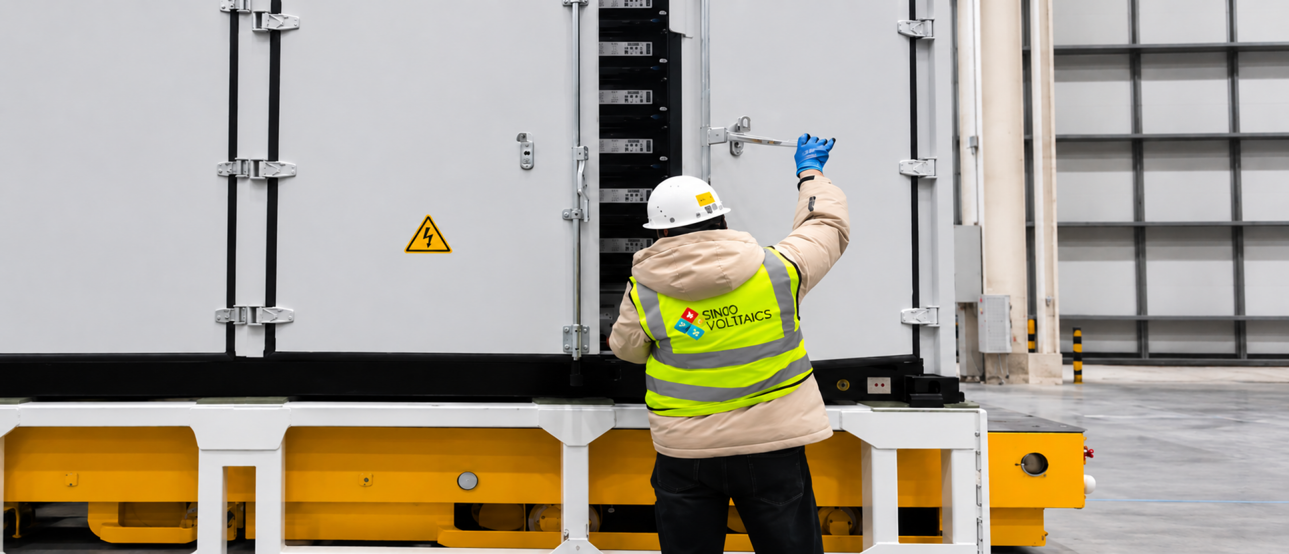 Energy Storage and Renewable Integration: How BESS Supports the Grid