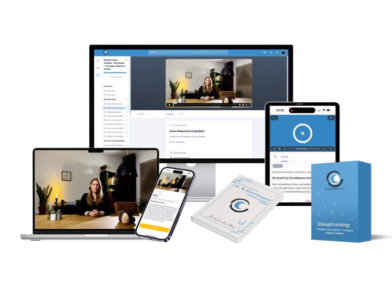 Slaaptraining-SlaapBalans Mockup van de online slaaptraining op een tablet, telefoon, laptop en computer inclusief werkboek