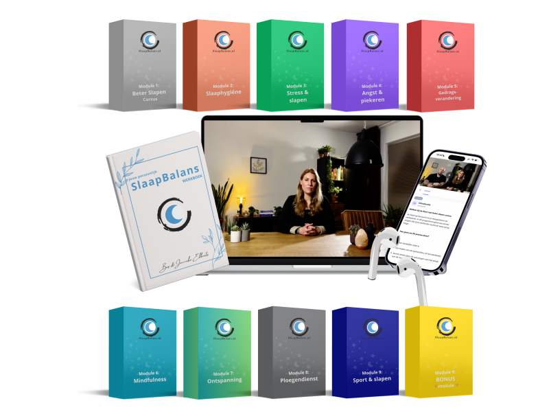 Start-met-beter-slapen-cursus mockup van de online start met beter slapen cursus op een laptop en telefoon inclusief werkboek