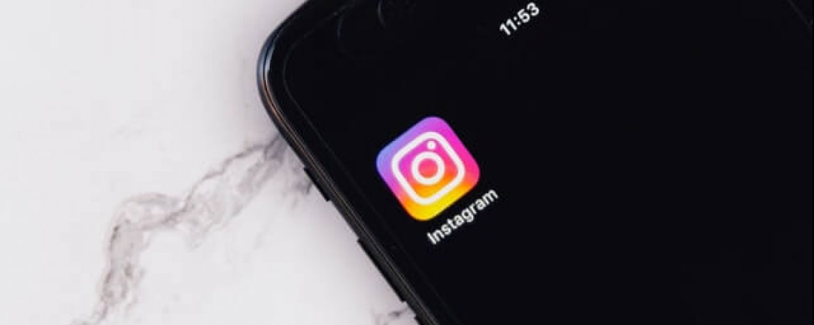 Instagram werkt aan een een donkere modus op mobiel