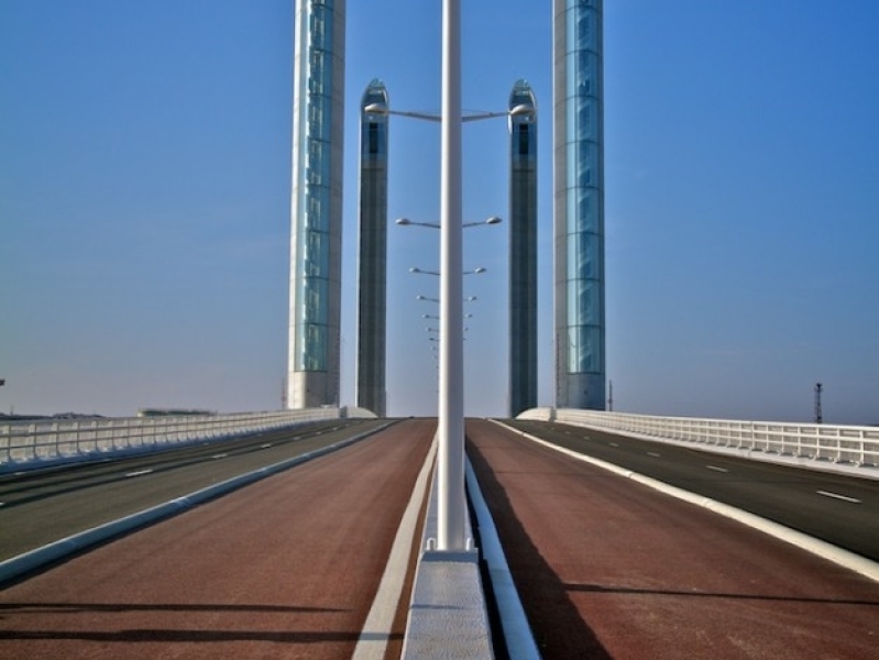 Bicycle path bridge
