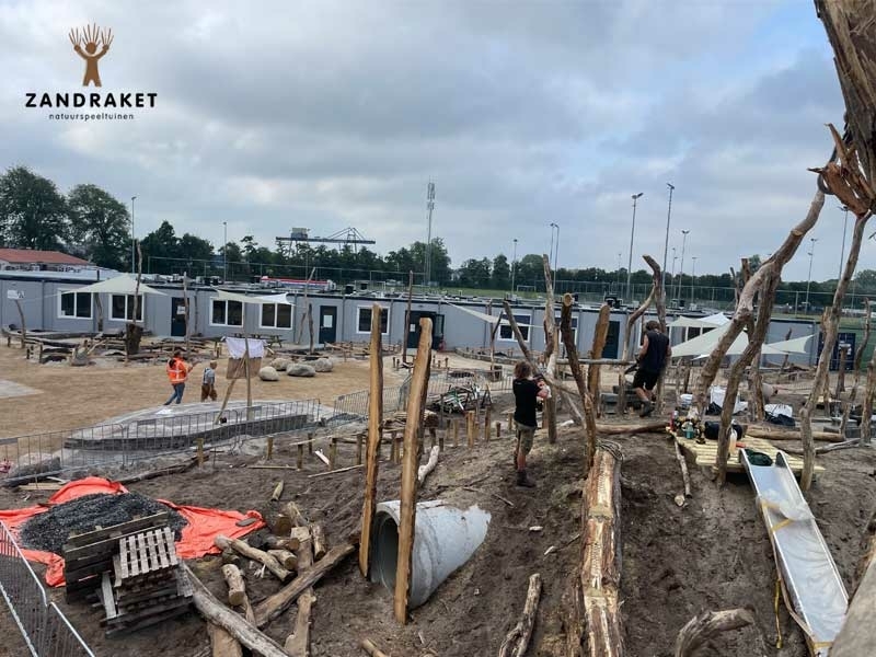 natuurlijk spelen op groen schoolplein