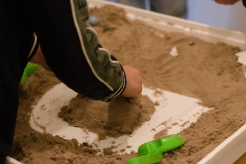 Speltherapie Voorthuizen spelen met zand Speltherapie Voorthuizen spelen met zand