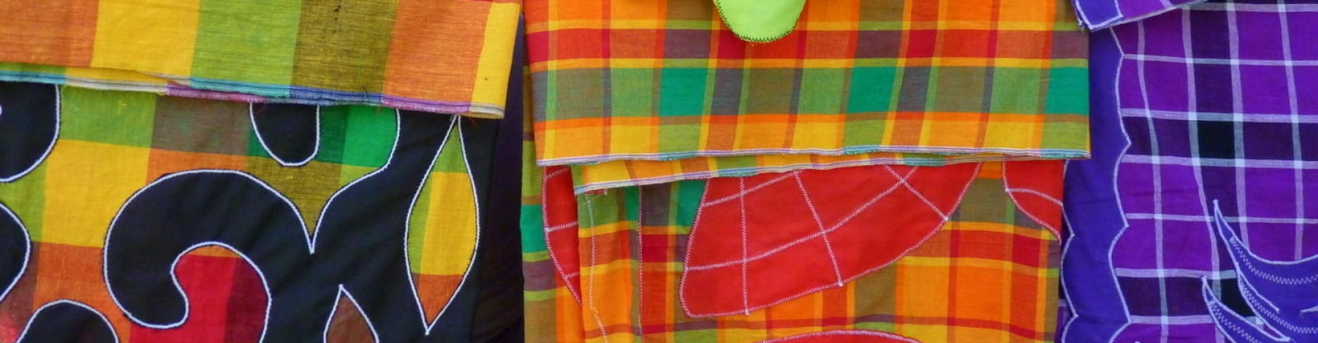 Traditionele Surinaamse pangi als kledingstuk gedragen binnen Winti | Nederland & België Pangi kleding als symbool van Surinaamse identiteit en Winti | Nederland België