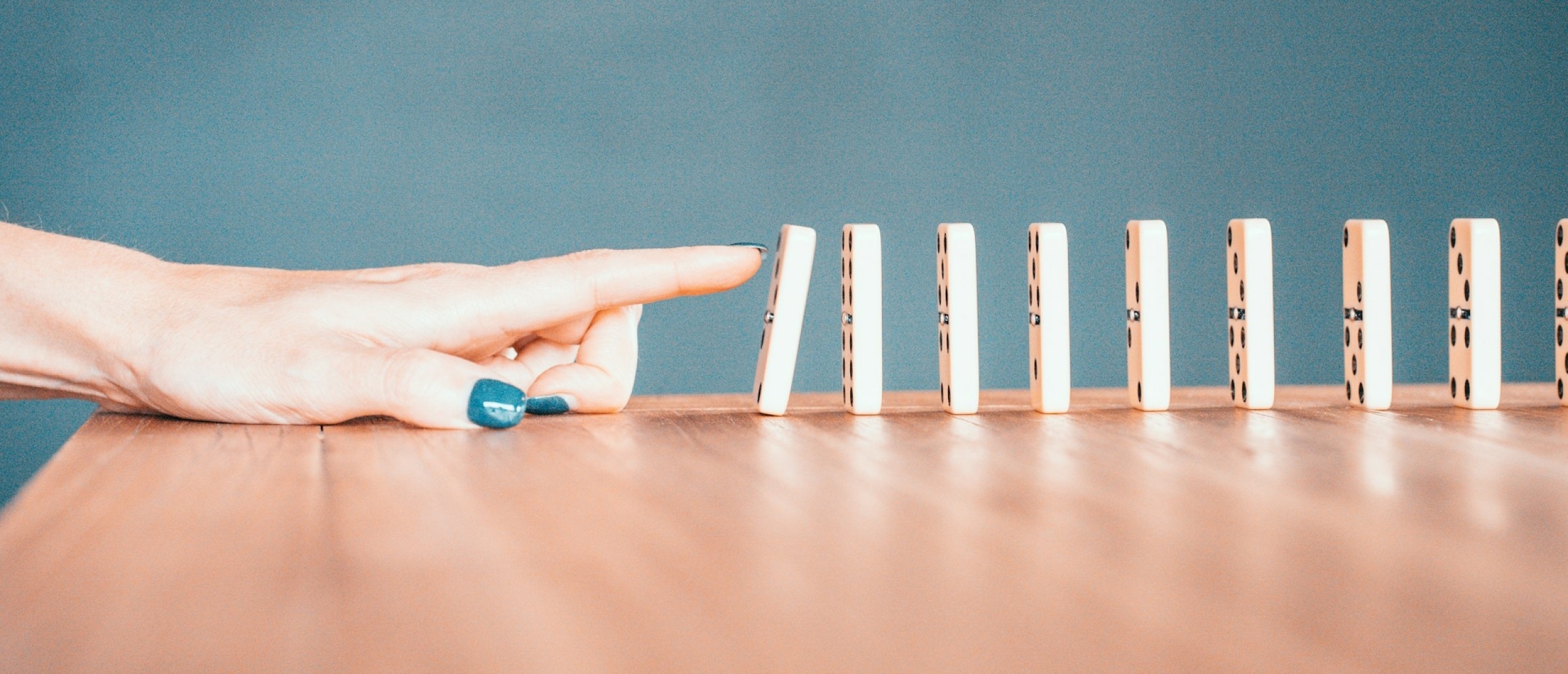 Workplace stress often develops as a chain reaction, where small pressures gradually trigger larger systemic effects.