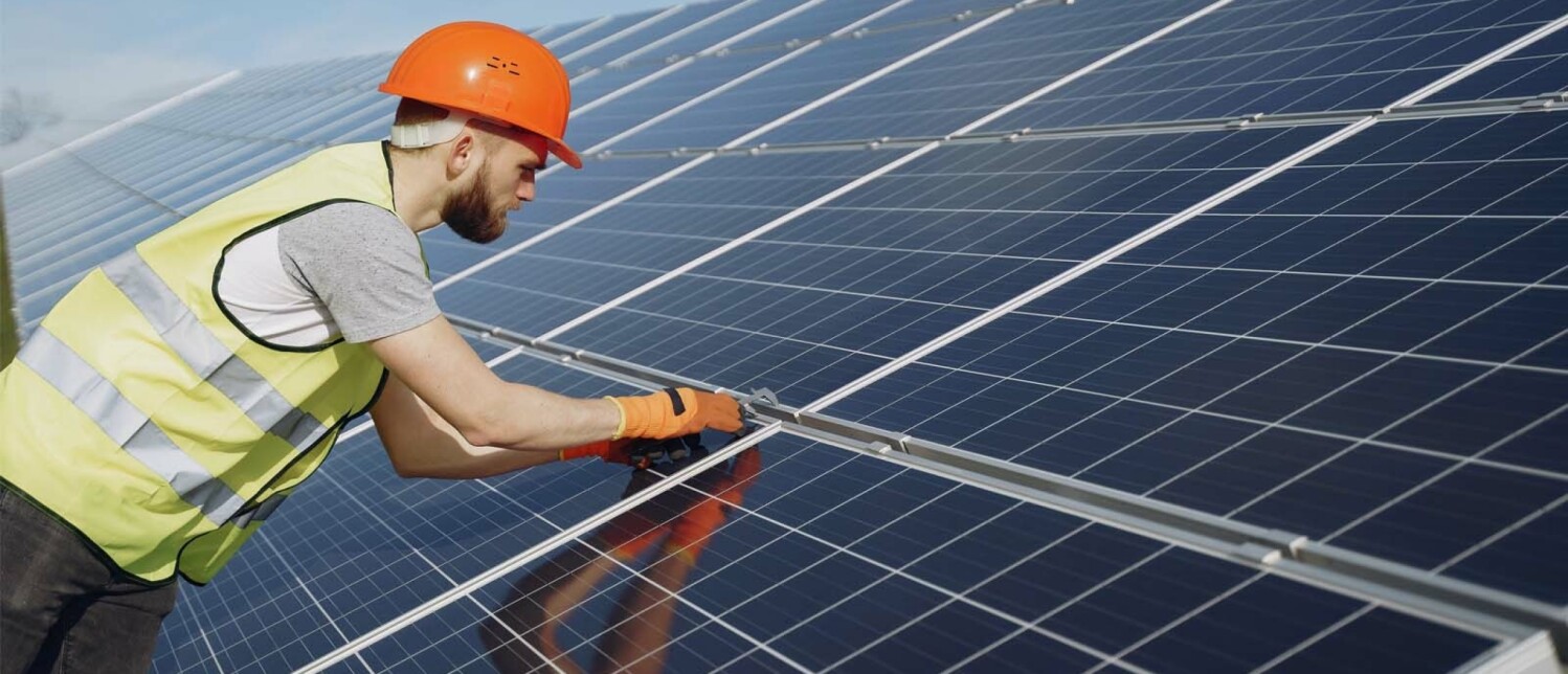 Zonnepanelen in serie of parallel schakelen?