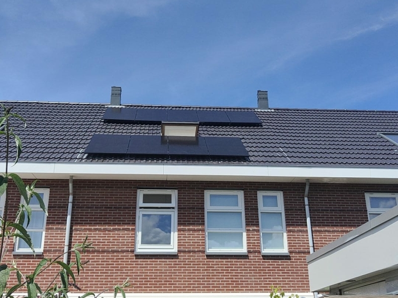 Direct besparen zonnepanelen StroomVanDeZon