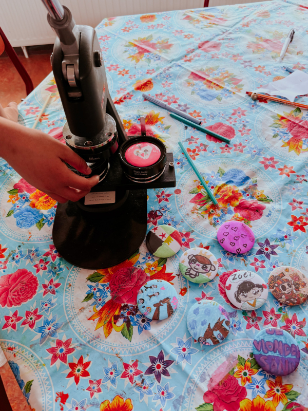 buttons maken creatieve workshops die je kunt inzetten voor festivals, winkelcentra, 5 leuke knutselideeën voor een geslaagd feestje