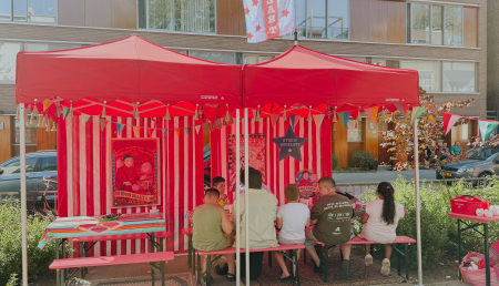 knutselen kinderen Tijdens buurtfeest