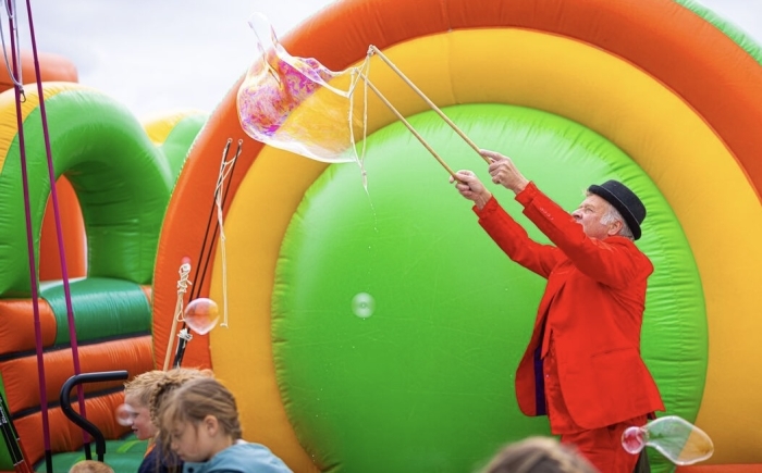 zeepbellen show bedrijfsfeest Kampen zeepbellen show als onderdeel van bedrijfsfeest kampen