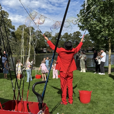 Mega bellenblaas act op je evenement | Zo werkt het | Studio Angelart